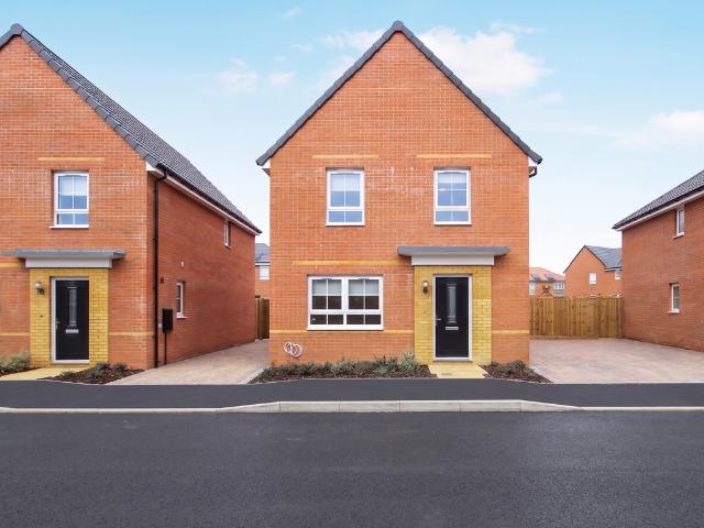Almond Avenue, Peterborough PE7, 4 bed property to rent, £1,750 pcm | PrimeLocation