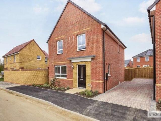 Almond Avenue, Whittlesey, Peterborough PE7, 4 bed detached house to rent, £1,750 pcm | PrimeLocation