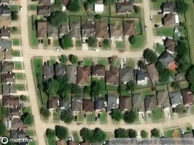 Almond Dr