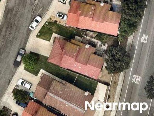 Almond Dr