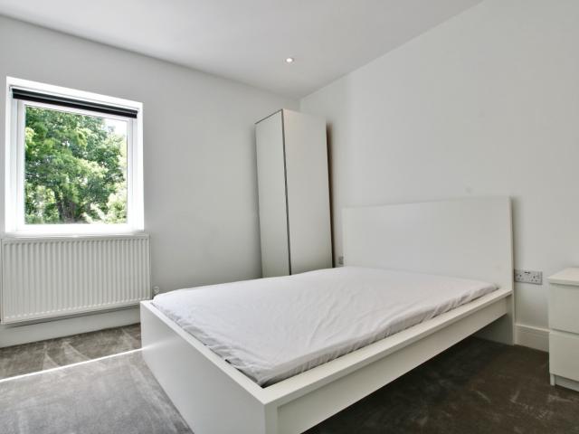 Almond Way, Bromley, BR2