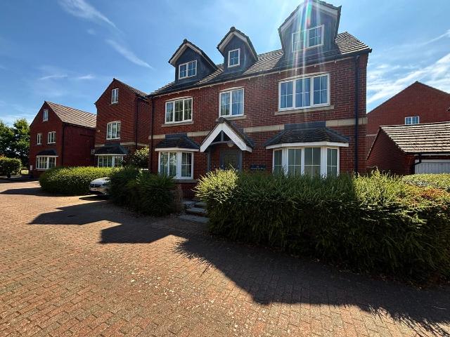Almond Tree Drive, Aylesbury HP22, 5 bed property to rent, £2,500 pcm | PrimeLocation