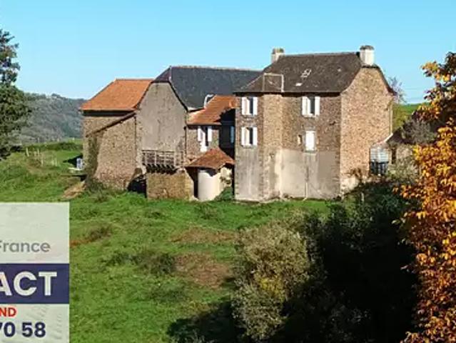 Almont les Junies 12300 Achat / Vente maison 6 pièces t6 au dernier étage cave