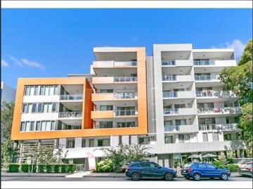 Almost New Timber Flooring, Stylish One Bedroom Apartment with Spacious Courtyard Located in a Leafy Tranquil Area and Premium Street in Gordon