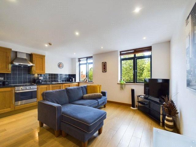 Almorah Rd, London N1, 2 bed maisonette to rent, £2,850 pcm | PrimeLocation
