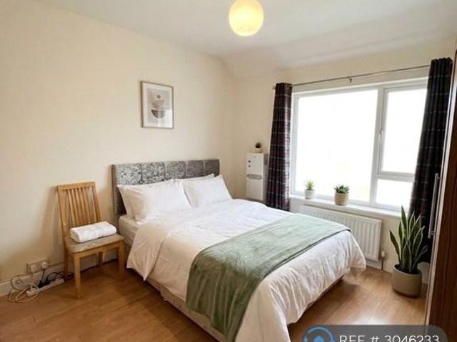 Almorah Road, Hounslow, TW5 1 bed flat to rent £1,495 pcm £345 pw