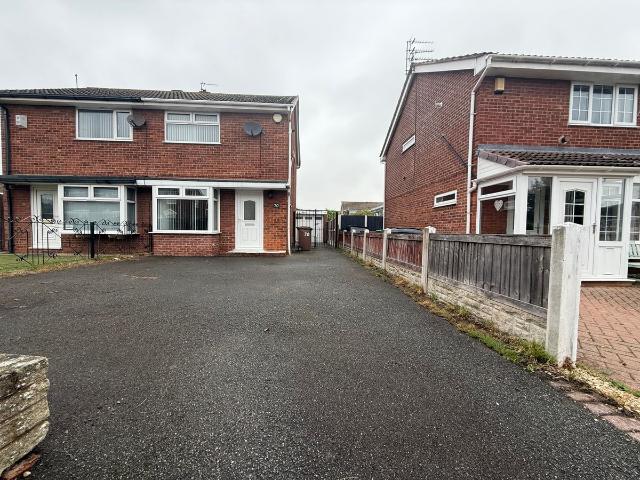 Alnwick Drive, Wirral CH46, 2 bed property to rent, £900 pcm | PrimeLocation