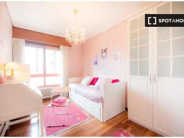 Alojamiento en apartamento de 5 dormitorios en Begoña, Bilbao