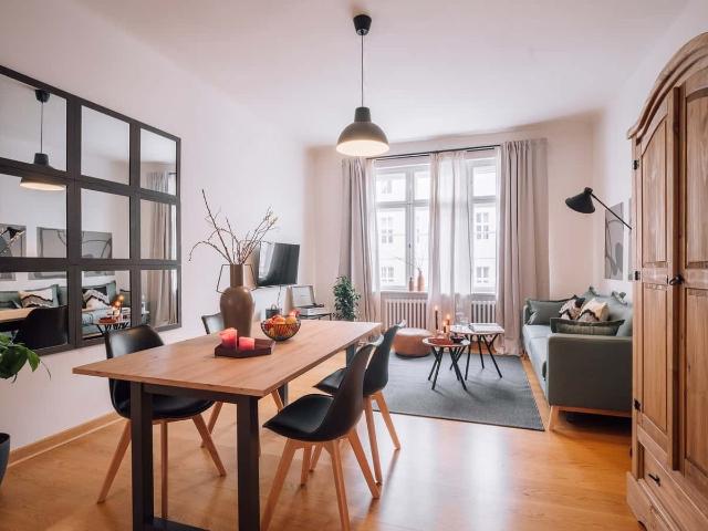 Alos 2 bedrooms in Wilmersdorf