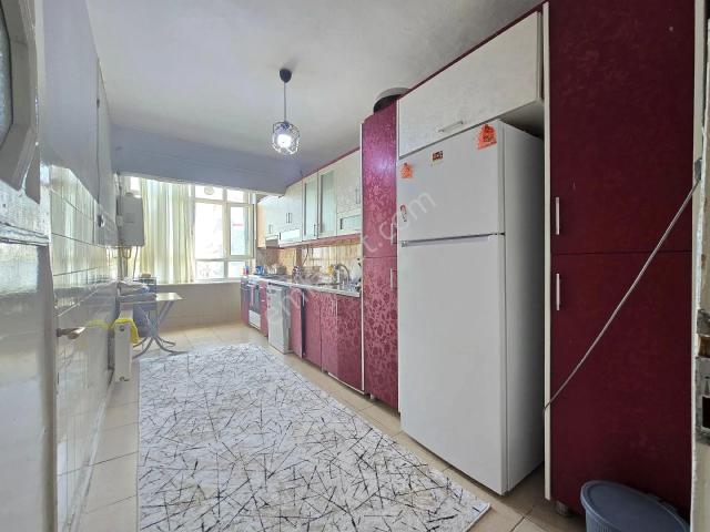 Alay Caddesi'nde Satılık 3+1 Daire