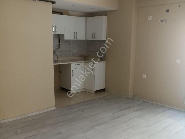 Alaybey Tramvay İstasyonu Karşısı 2+1 Kiralık