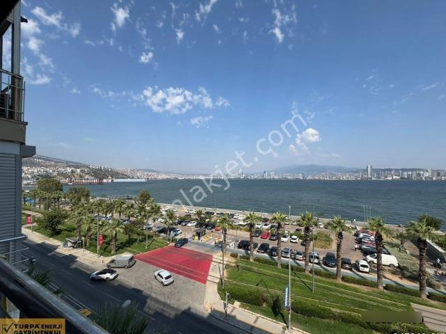 Alaybey Yalısında Muhteşem Manzaralı 2+1 Sıfır Satılık Daire!
