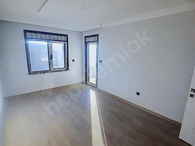 ALAZ GAYRİMENKULDEN TUZLA TEPEÖRENDE HAVUZLU 4+1' SÜPER VİLLA