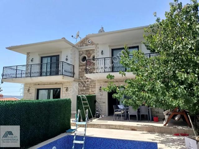 Alaçatı'da Otele Uygun Kiralık Havuzlu Villalar