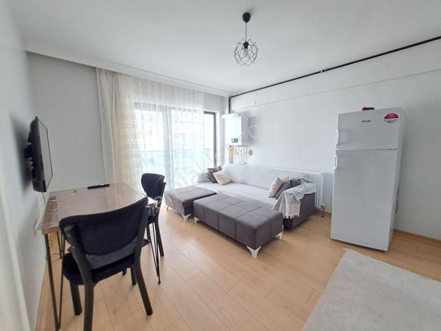 Alaçatı'dan Bulvar Üzerinde Eşyalı 1+1 Daire