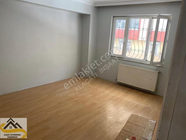 Alaçatıdan Esentepe Mahte 3+1 Kiralık Daire