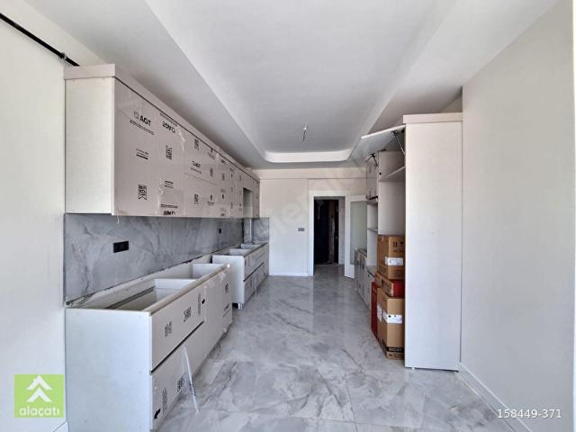 Alaçatı'dan GÖLBAŞINDA 4+1 SİTE İÇİNDE ANAHTAR TESLİM LÜKSDAİRE