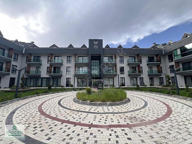 'alaçatı'dan HERA İNCEK GÜVENLİKLİ SİTEDE EŞYALI LÜKS 1+1 DAİRE