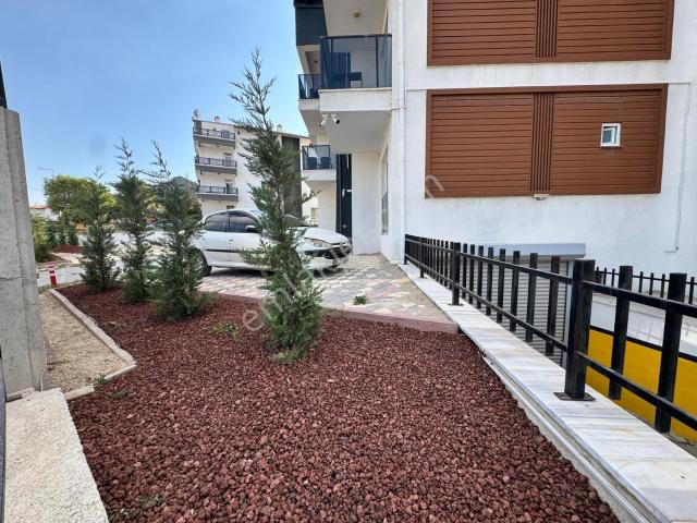 Alaçatıdan İncekte/2.katta/balkonlu/kapalı Otoparklı/kiralık 1+1