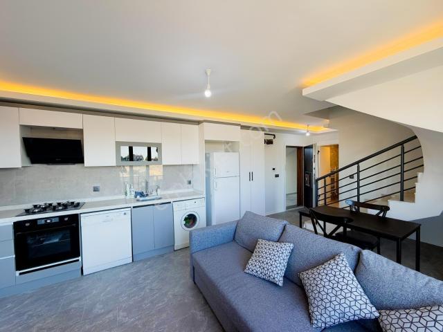 Alaçatıdan İncek'te Önü Açık 3+1 Eşyalı Kiralık