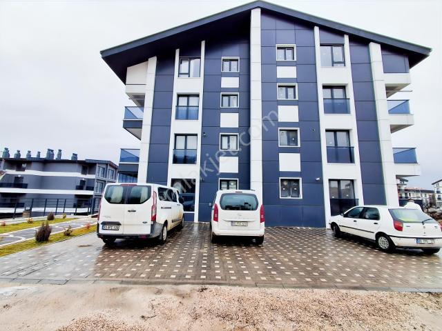 'alaçatı'dan İncekte Bağımsız Mutfaklı Geniş Satılık 2+1 Daire