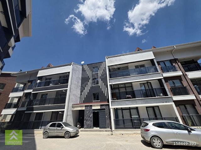 Alaçatı'dan İncek'te Dubleks 2+1 Kiralık Daire
