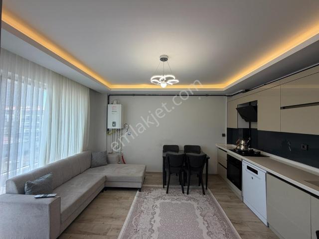 Alaçatıdan İncek'te 3+1 Eşyalı Kiralık