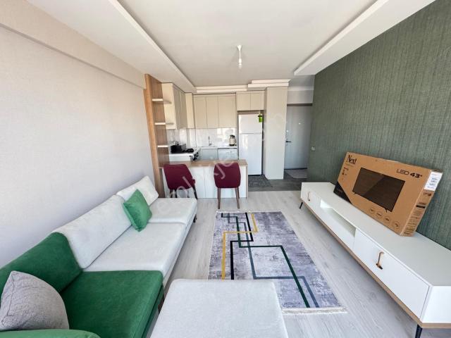 Alaçatıdan İncekte/güvenlikli Sitede/2.katta/sıfır Eşyalı/1+1