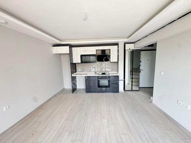 Alaçatıdan İncekte/yerden Isıtmalı/kapalı Otoparklı 3+1
