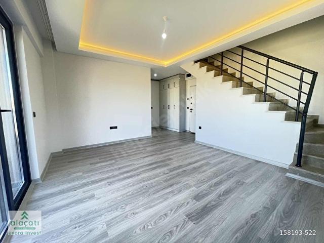 'alaçatı' dan kzılcaşar da kapalı mutfaklı kiralık 2+1 daire