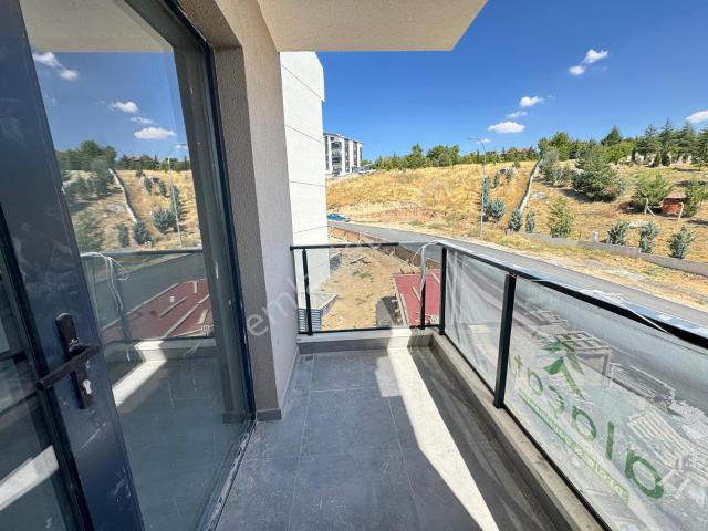 Alaçatıdan Kızılcaşarda/avm Yanı/bağımsız Mutfaklı/kiralık 2+1