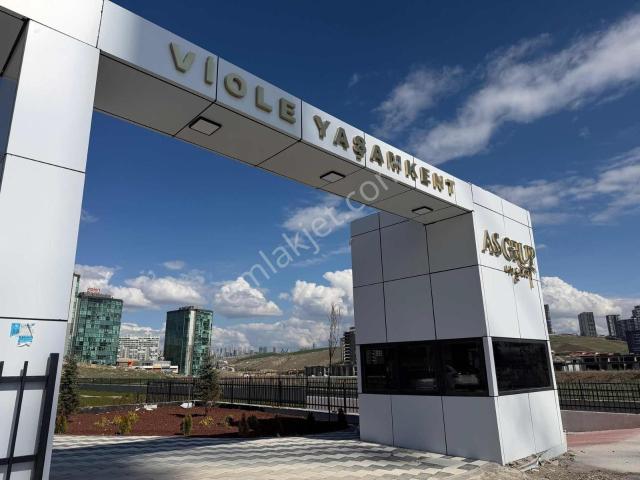 Alaçatı^dan Viole Yaşamkent'te Cambalkon Market Otobüs Yakını1+1