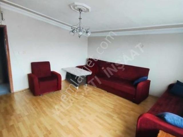 Alaçatıdan Yunus Emre Mahallesinde Eşyalı 1+1 Kiralık Teras Kat