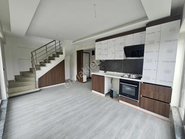 Alaçatı'dan/incek Kızılcaşar'da/ 2+1 Kiralık Dubleks Daire
