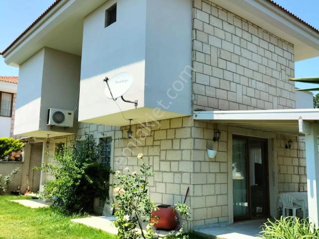 Alaçatı Hacımemiş De Sezonluk Kiralık Müstakil Villa