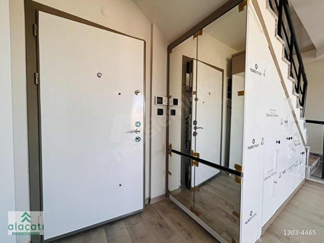 'alaçatı' İNCEK'TE ÖN CEPHE FERAH BALKONLU 3+1 SATILIK DAİRE
