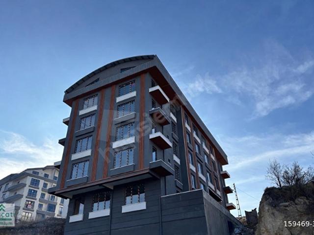 ALAÇATI PREMİUM'DAN ANA CADDE ÜZERİ SIFIR 1+1 ARAKAT LÜX
