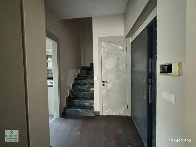 ALAÇATI PREMIUM'DAN CADDE ÜZERİ*2+1*90 m2*SIFIR DAİRE