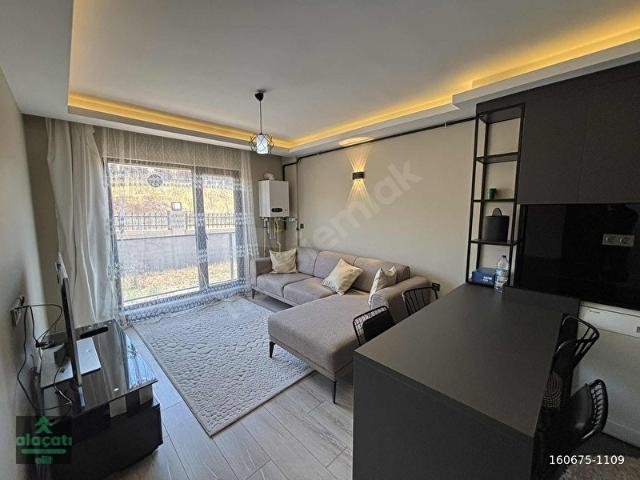 ALAÇATI'DAN EŞYALI KİRALIK 1+1 DAİRE