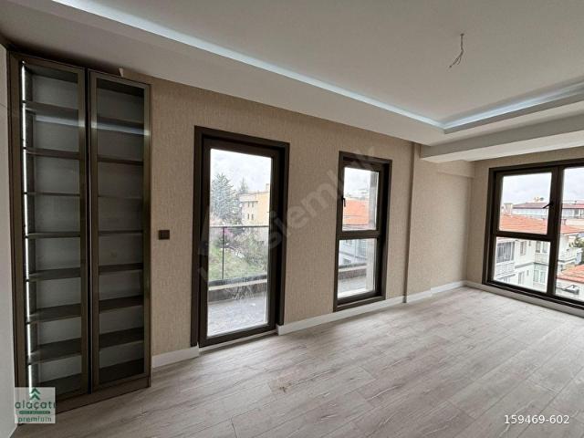 ALAÇATI'DAN İLKER CADDE YAKININDA 1+1 ULTRA LÜX KİRALIK DAİRE