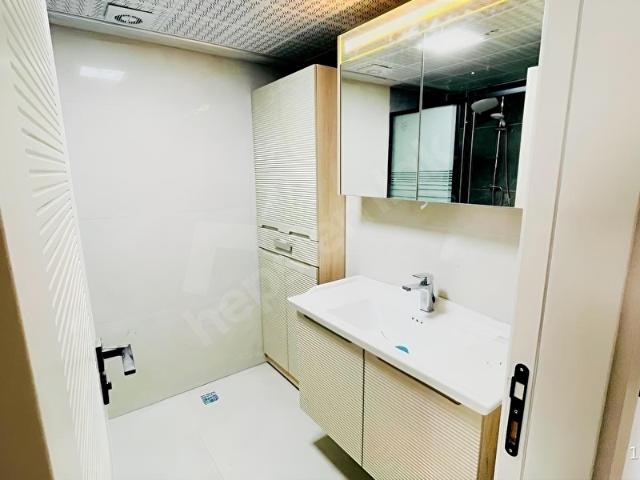 ALAÇATI'DAN İVEDİK CADDESİNDE LÜX YAPILI GENİŞ SIFIR DAİRE