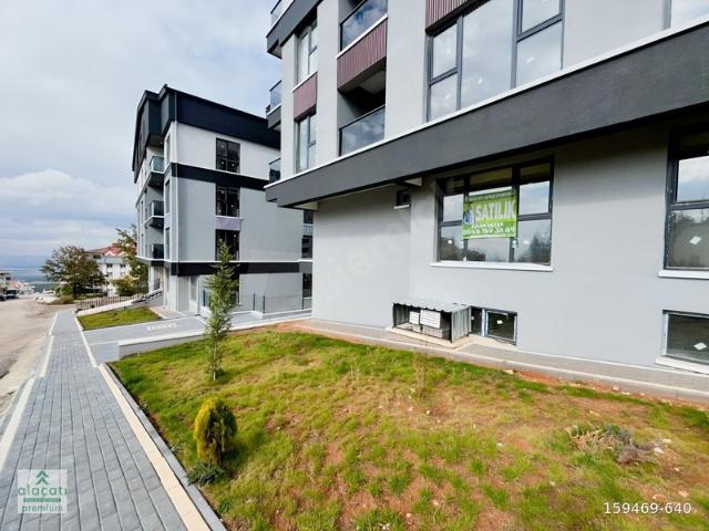 ALAÇATI'DAN SİTEDE, LÜKS, YOL ÜSTÜ, YATIRIMLIK FIRSAT 1+1