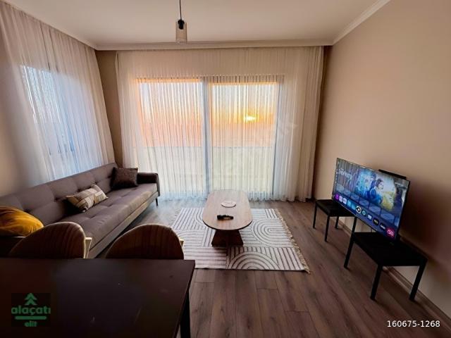 ALAÇATI'DAN SIFIR EŞYALI KİRALIK ARAKAT DAİRE