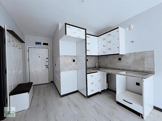 ALAÇATI'DAN YATIRIM BÖLGESİNDE ARA KATTA KİRACILI FIRSAT 1+1