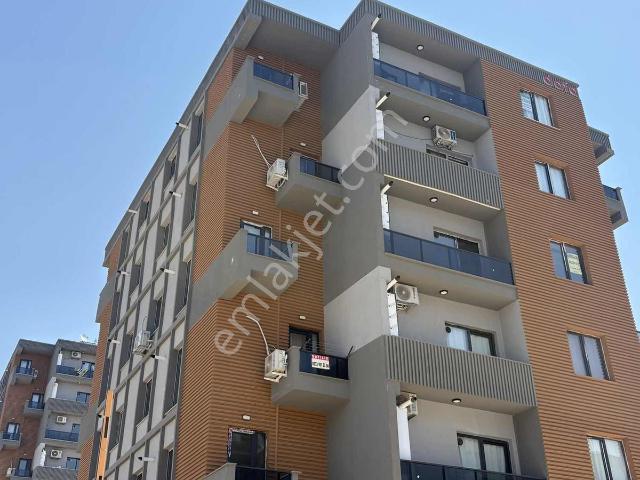 Alaaddin Okçu K İ R A L I Y O R Dafa Tilmerç 1+1