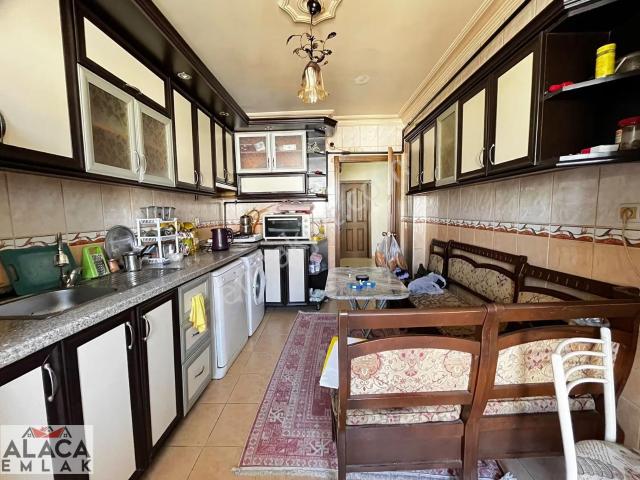 Alaca Emlak'dan Gazi Göbekte Ara Kat 3+1 Ön Cephe Kiralık Daire