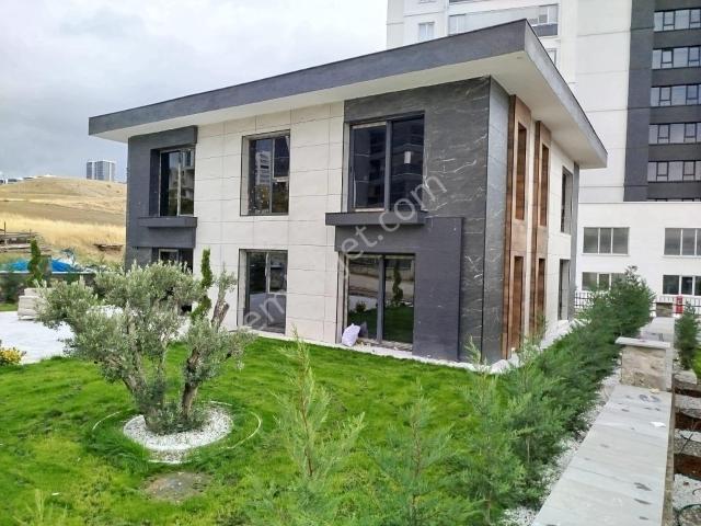 Alacaatlı Mah. 7+1 Akıllı Ev Sistemli Net 390m2 Satılık Villa