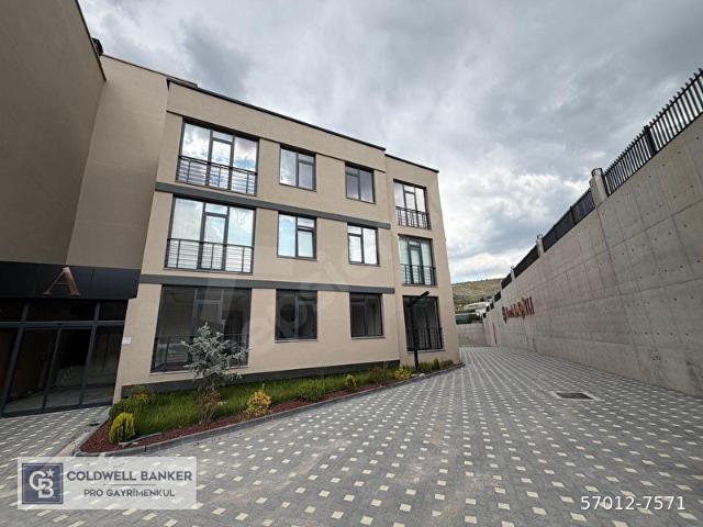 ALACAATLI'DA NET 186M2 4+1 SIFIR KİRALIK DAİRE