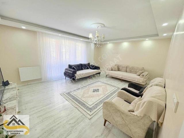 Alacatı İnş Gazi De 2+1 100 Mt Satilik Asansörlü Lüks Daire