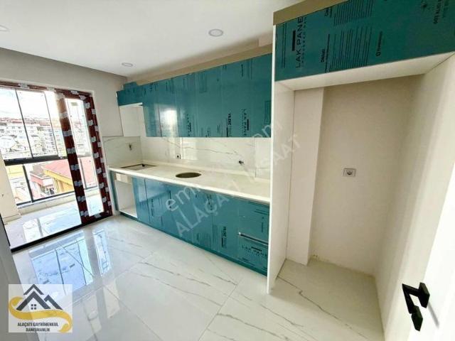 Alacatı İnş Yunusemre De 2+1 90 Mt Satilik Lüks Daireler